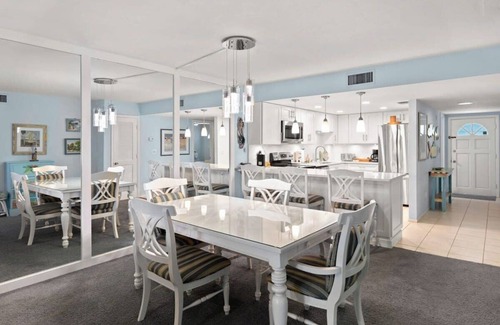 Sanibel Condominio | Breakers West B3- Stunning and Spacious West Gulf Drive Residence