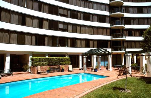 City West Apartamento | BreakFree Capital Tower Apartments