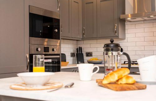 Scarborough Casa | Breakspeare House