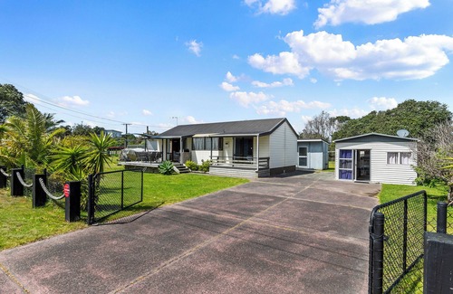 Ruakaka Casa | Bream Bay Sands - Ruakaka Holiday Home