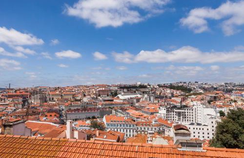 Sao Cristovao e Sao Lourenco Apartamento | Breath-Taking River & City View Stunning 3 Bedrooms & 3 Bathrooms With AC Alfama Castle district 1st Floor Apartment