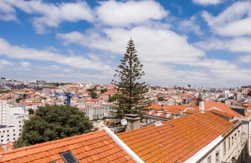 Sao Cristovao e Sao Lourenco Apartamento | Breath-Taking River & City View Stunning 3 Bedrooms & 3 Bathrooms With AC Alfama Castle district 1st Floor Apartment