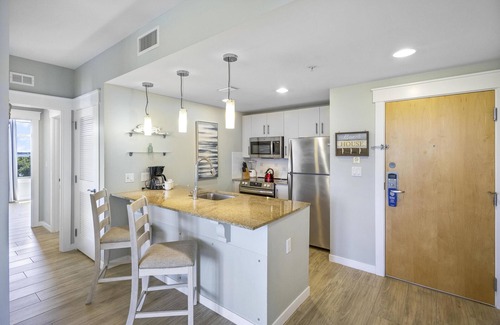 Villa Lago Condominio | "Breathtaking Bay Views: 5th Floor 1BR | 1BA, Full Kitchen." at Sandestin Golf and Beach Resort!