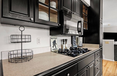 Benzonia Casa | Breathtaking Bobcat Pines