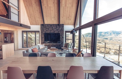 Mountain Center Cabina | Breathtaking Designer A-Frame In The High Desert