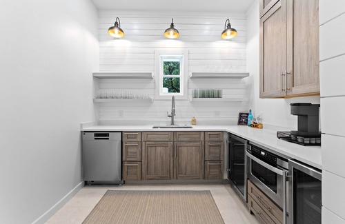 Seawalk Circle Casa | Breathtaking Gulf Views! | Rooftop Pool |1 Minute To Beach!