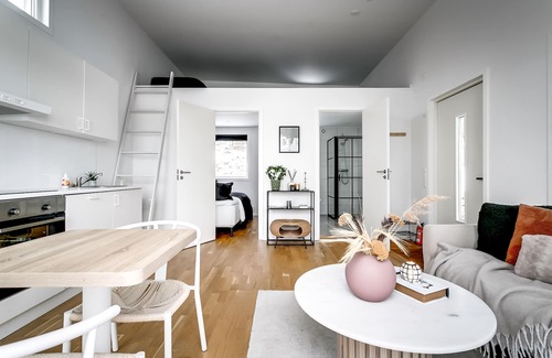 Upplands-Bro Municipality Apartamento | Breathtaking Lakefront mini villas