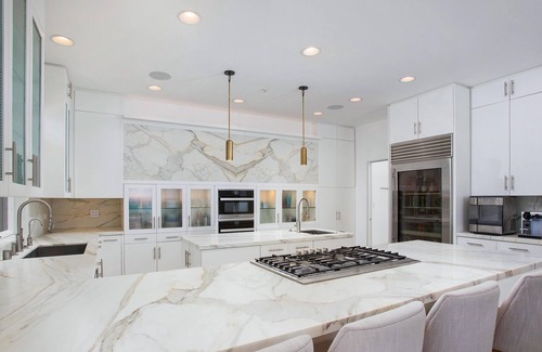 Malibu Villa | Breathtaking Malibu Oceanfront Modern Mediterranean Villa