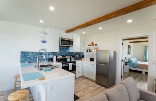 Shelter Cove Condominio | Breathtaking Oceanview! by OceanviewHotTubs Tesla Charging Shelter Cove, CA