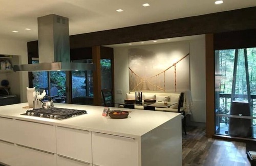 Woodacre Casa | Breathtaking Retreat in the Redwoods + Master Suite-3BR/2.5BA -MID-WEEK SPECIAL