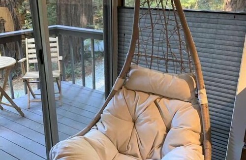 Woodacre Casa | Breathtaking Retreat in the Redwoods + Master Suite-3BR/2.5BA -MID-WEEK SPECIAL