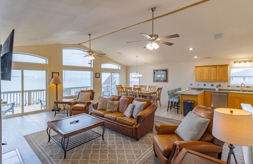 Colington Harbour Casa | Breathtaking sound & sunset views from this waterfront home on Colington Island!
