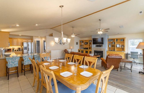 Colington Harbour Casa | Breathtaking sound & sunset views from this waterfront home on Colington Island!