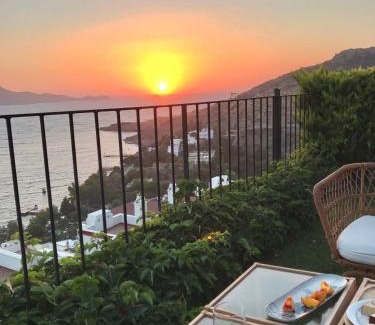 Dagbelen Apartamento | Breathtaking sea view with a peaceful garden