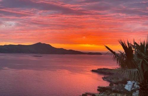 Dagbelen Apartamento | Breathtaking sea view with a peaceful garden