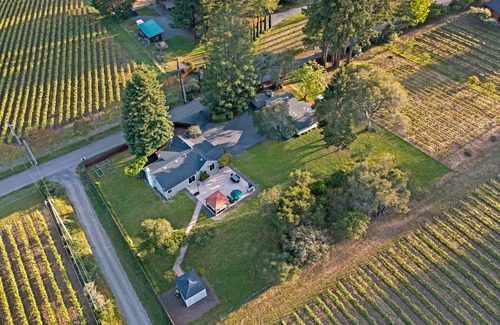 Occidental Casa | Breathtaking Sonoma Country Vineyard Getaway