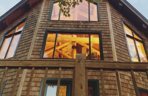 Winthrop Casa | Breathtaking Timber Frame Lake House