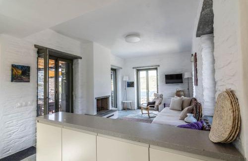 Korissia Villa | Breathtaking View Villa - Otzias