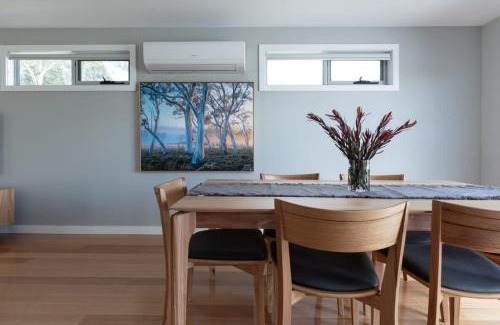 Trevallyn Casa | Breathtaking Views with Parking in Trevallyn