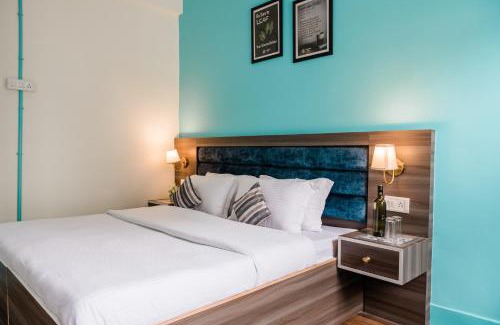 The Mall Road Apartamento | Breeze 2BHK By Wabi Sabi Stays Mall Road 5 Mins Walk