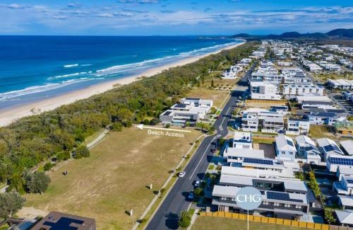 Kingscliff Casa | Breeze at Salt - Wheelchair Accessible with Heated Pool