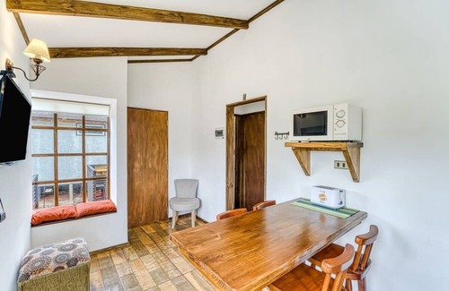 Algarrobo Cabina | Breeze Cabin 2B W/Wifi, Smart TV & Parking.