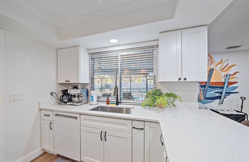 Sarasota Casa | Breezemont Bungalow | Private pool, Hot tub + Sauna