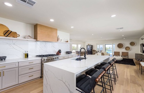 Biltmore Highlands Casa | Breezy 3BR | Private Pool + Chef’s Kitchen + More