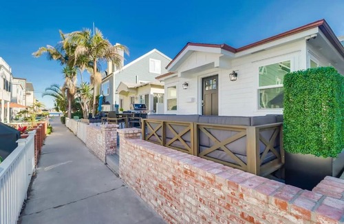 Mission Beach Casa | Breezy Bayside Cottage