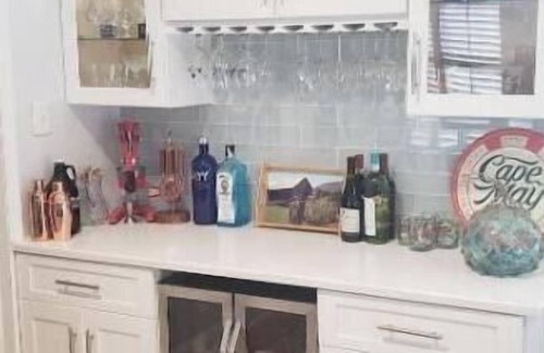 Villas Casa | Breezy Corner Getaway 4 Bedroom home with spectacular sunset views.