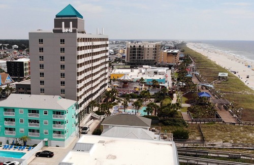 Carolina Beach Condominio | ☀ Ventoso, condominio abierto, a pasos de la playa y del paseo marítimo con vista al mar y piscina ☀