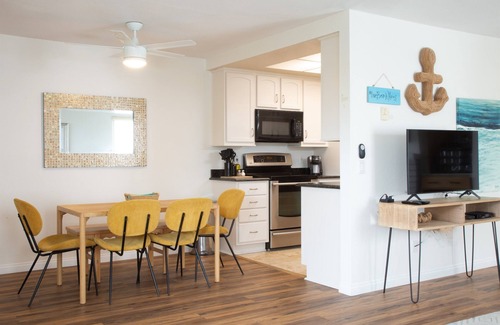 Del Mar Condominio | Poco ventoso Velero Villa: planta superior y 1 cuadra de la playa
