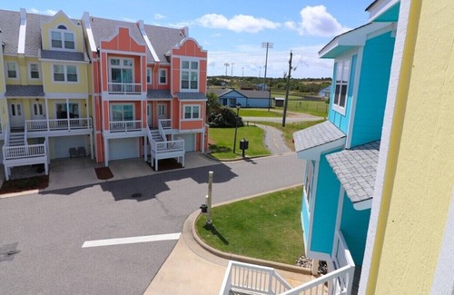 Bermuda Bay Casa | Breezy Tree en Cambridge Cove 2 Bedroom Deluxe Townhome