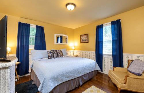 Goodlettsville Apartamento | Brenda Lee History 2BR Villa Pool Hot Tub
