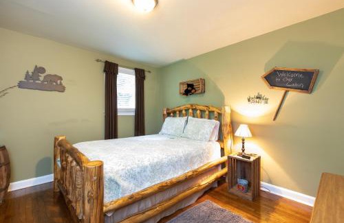 Goodlettsville Apartamento | Brenda Lee History 2BR Villa Pool Hot Tub
