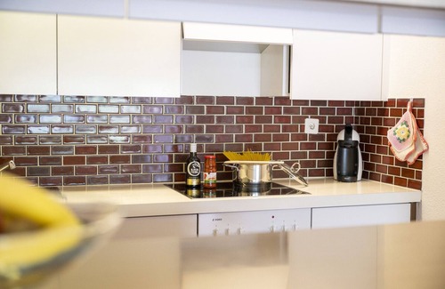 Engadin Scoul Apartamento | Brentschpark No. 28: Charming renovated 2.5-room flat in the quiet located Brentschpark