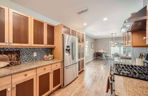 Brentwood Casa | Brentwood Bungalow. Walk & Bike Everything Austin!