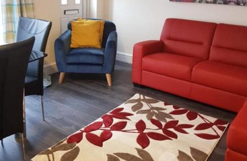 Dunstable Casa | Brentwood Townhouse - Huku Kwetu (Dunstable)