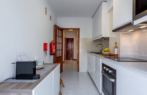 Vila Real Santo Antonio Apartamento | Bright 1BDR Apartment W/Balcony by LovelyStay
