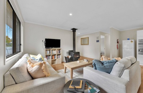 Stanthorpe Casa | Briar Rose Cottages - Cedar Cottage
