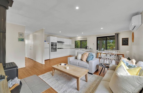 Stanthorpe Casa | Briar Rose Cottages - Cedar Cottage