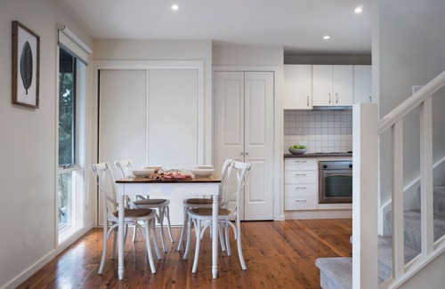 Daylesford Cabaña | Briars Loft is a 2 bedroom cottage perfect for weekends & mid-week escapes