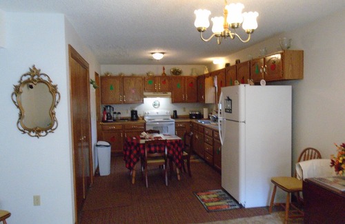 Marion Cabaña | Brick cottage near Hungry Mother, Mt. Rogers