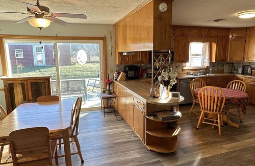 West Wytheville Casa | Brick Farmhouse