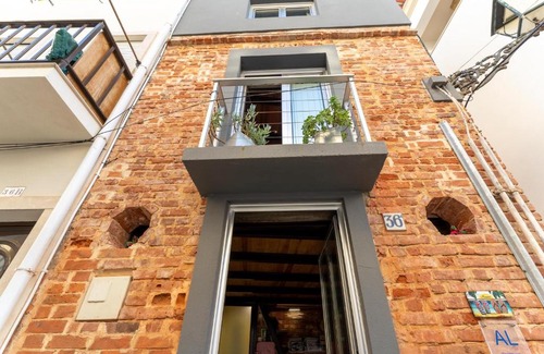 Nazare Casa | Brick Guest House