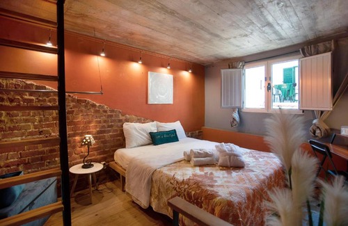 Nazare Casa | Brick Guest House