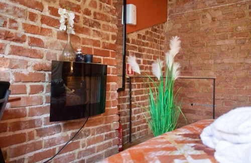 Nazare Casa | Brick Guest House