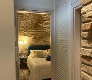 Athens Apartamento | Brick house