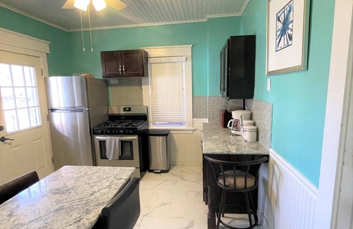 Erie Casa | Brick house in Historic "Milionaire's Row" Neighborhood - 10mins to Presque Isle