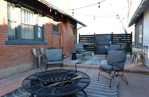 Albuquerque Cabaña | Bricklight District Modern Cottage